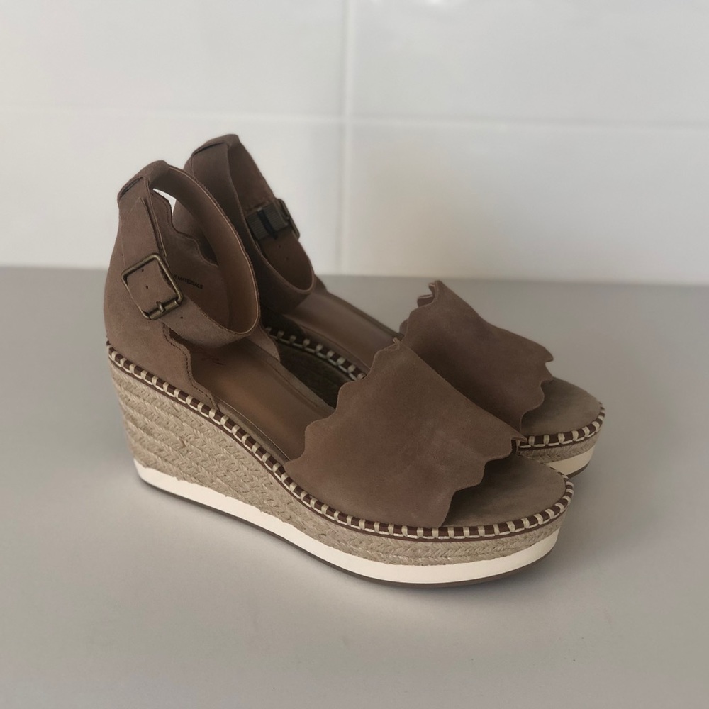 CROWN VINTAGE DAFFODIL ESPADRILLE WEDGE SANDAL 7